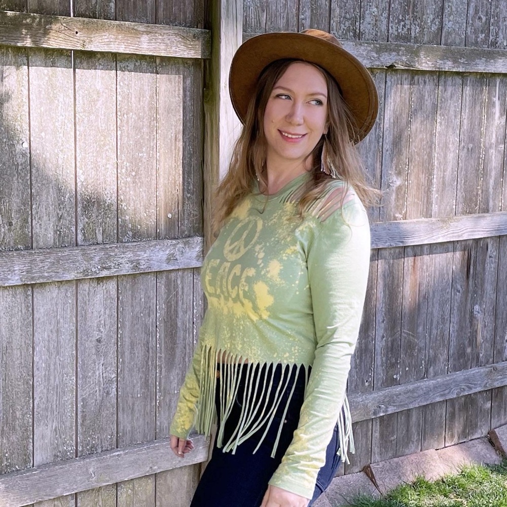 NWT Organic Cotton Hand Dyed Sustainable brand Vois Long Sleeve T-Shirt w Fringe